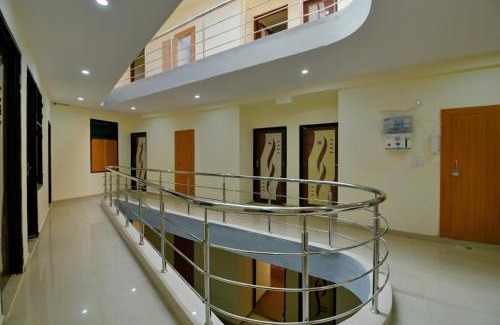 Udyog Vihar Hotel | Collection O Cybercity Metro Station Gurugram