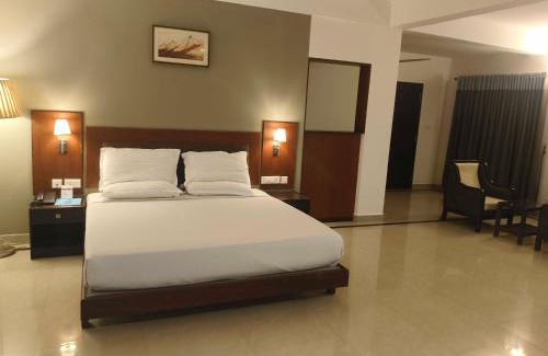 Khattalwada Hotel | Collection O Kumaranalloor Formerly San Jose Inn
