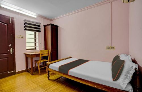 Kuravilangad Hotel | Collection O Mali Residency