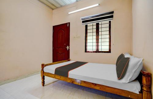 Kuravilangad Hotel | Collection O Mali Residency