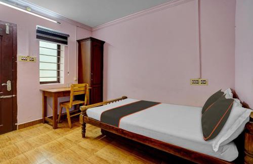 Kuravilangad Hotel | Collection O Mali Residency