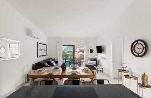 Downtown Cabo San Lucas Hotel | Collection O Morgan City Center, Los Cabos