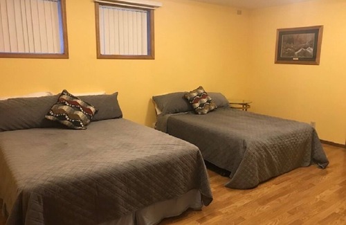 College Apartment | College Heights Spacious downstairs apartment
