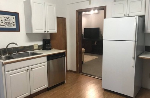 College Apartment | College Heights Spacious downstairs apartment