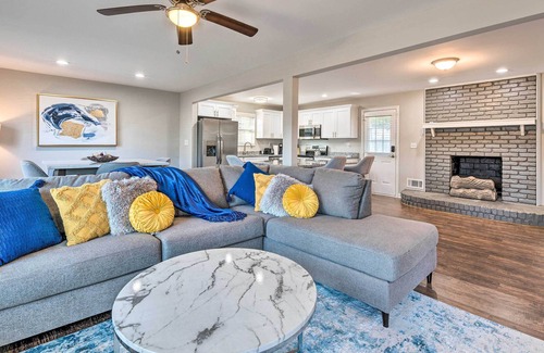 College Park House | College Park Home w/ Deck + Backyard!