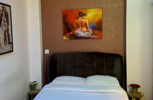 Quartier Beauregard-Boufflers-Buthegnemont-Boudonville Apartment | Colline, La suite cinéma spa privée