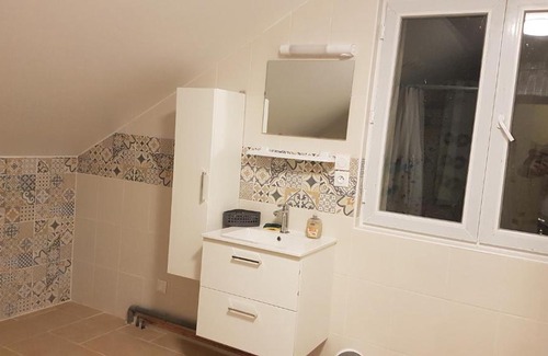 Saint-Just-Sauvage House | COLOC SUPERGÎTE SPACIEUX PROCHE TOUTES COMMODITÉS