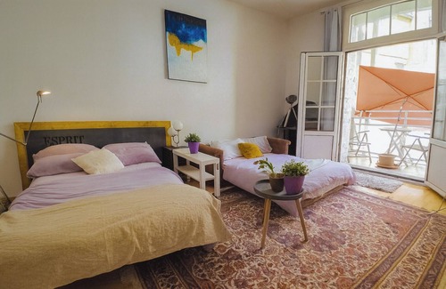 New Town Apartment | Cologne City Loft for up to 8 people