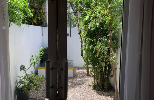 Cinnamon Gardens House | Colombo 7 Holiday Bicycle House
