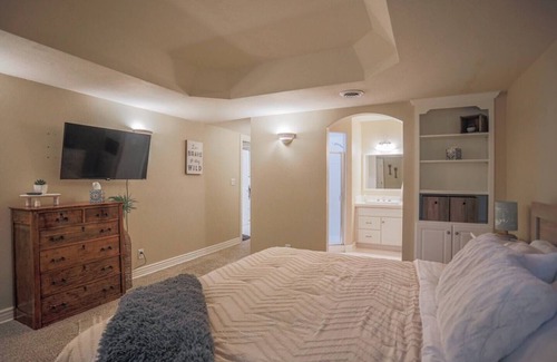 Galloway House | Colonial Hideaway Lower Level Private Bedroom