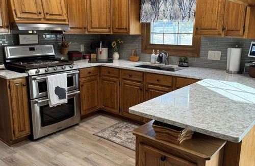 Waupun House | Colonial Home on Quiet Cul-de-sac/30 min from EAA/75 min from Lambeau