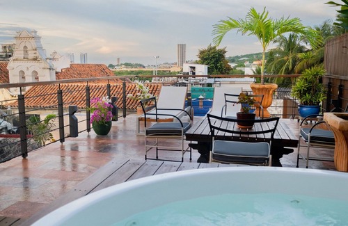 Cartagena Walled City House | Colonial Luxury Villa in Getsemaní w/Private Pool, Jacuzzi & Rooftop Views