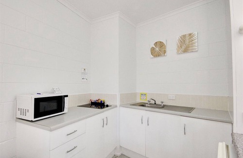 Airlie Beach Hotel | Colonial Palms Motor Inn