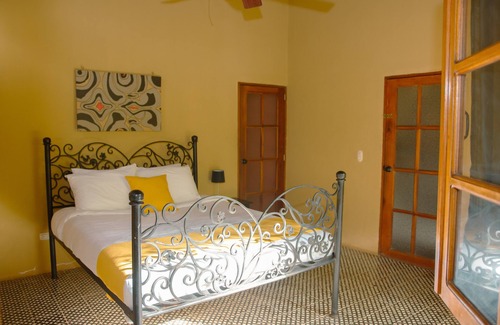Granada House | Colonial room in Granada