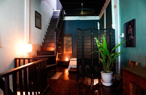 China Town House | Colonial shophouse with terrace in Chinatown
