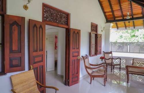 Weligama House | Colonial Type Villa With hot Water 500 m Away From Beach