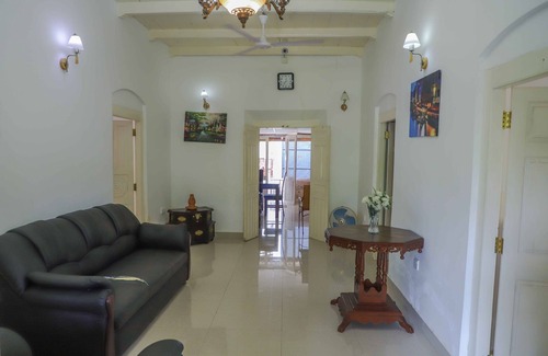 Weligama House | Colonial Type Villa With hot Water 500 m Away From Beach