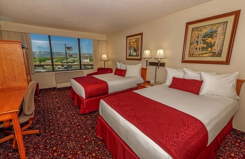 Grand Junction Hotel | Colorado Awaits! Minutes to Redlands Mesa Golf Course! Pool, Bar, Parking!