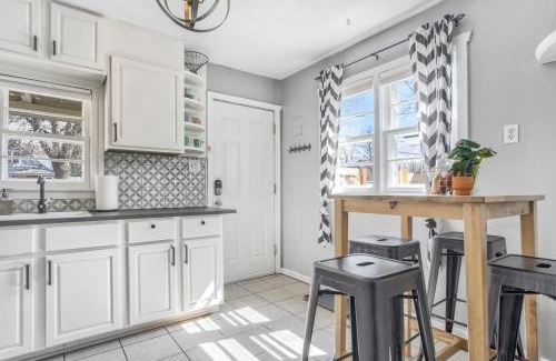 Colorado Springs House | Colorado Cottage - Downtown King Scenic