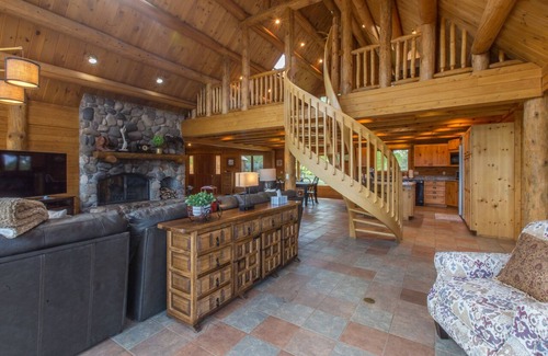 Ridgway House | Colorado Luxury Log Home - 40 Private Acres - Fire Pit - Views STR2024-052