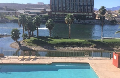 Bullhead City Condo | Colorado Riverfront Rental