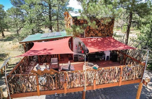 Elizabeth Cabin | Colorado Treehouse Magic at Houses High Treesort