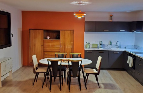 Nozay Apartment | Colorama retro travel and pop culture in Nozay 68m2