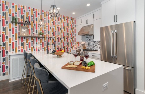 Katie Hill Neighborhood House | Coloratura - 2 Units w/Hot Tubs - Near Broadway