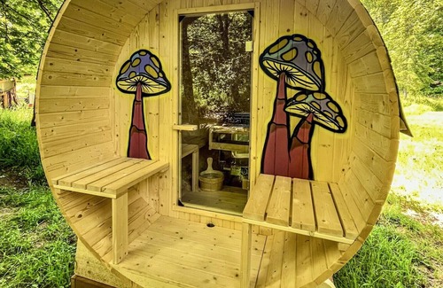 Sherwood - Tualatin North Apartment | Colorful and Fun Getaway for Four - Unique Northwest Vacation Rentals