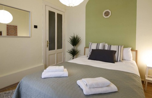 Talimhane Apartment | Colorful Apartment in Prime Beyoglu Spot