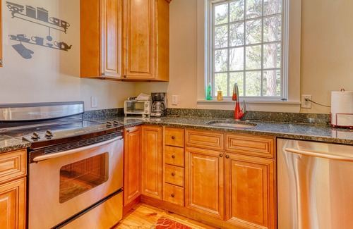 Conway House | Colorful, charming home with pond access - near hiking, the Kank & more