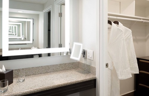 Tri-West House | Colorful One Bedroom Suite | Pool + Cabana | Bikes
