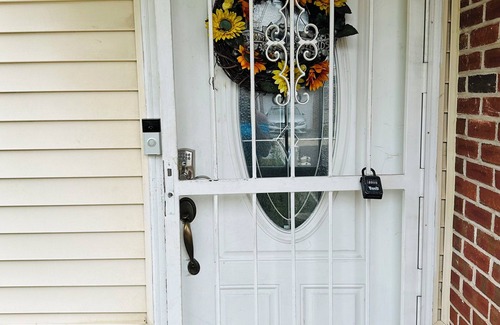 North Philadelphia West House | Colorful spacious 3 bedroom house near center