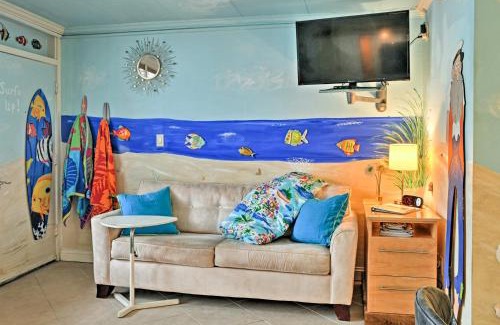Northeast Virginia Beach Apartment | Colorful Virginia Beach Studio - Steps to Beach!