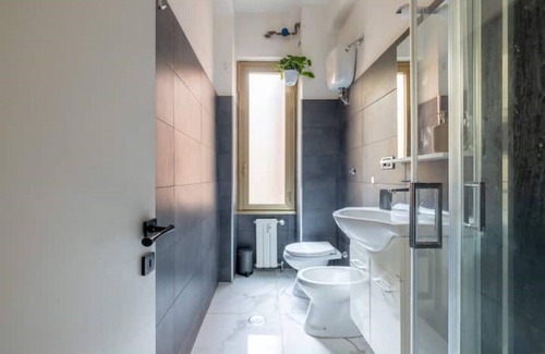San Lorenzo Apartment | Colosseum Rome color's