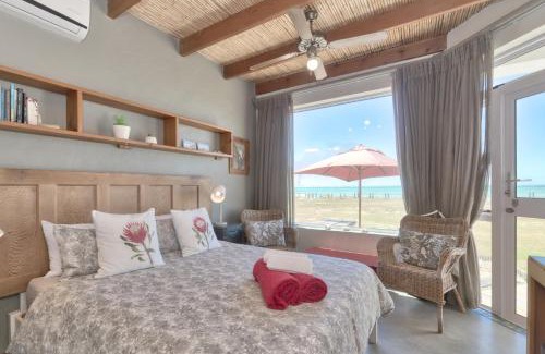 Struisbaai Apartment | Colours of the Sea Apartment