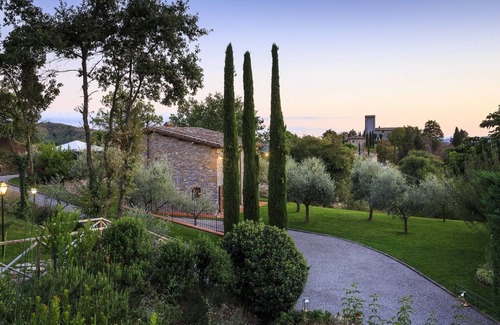Neri Villa | Colto Dei Pallanti - Three Bedroom Villa, Sleeps 6