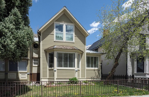 Telluride House | Columbine A- Newly Remodeled Downtown Telluride Townhome
