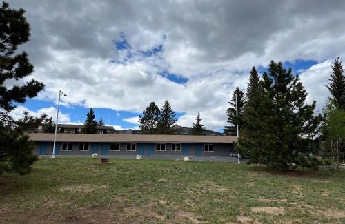 Estes Park Hotel | Columbine Inn