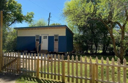 Columbus House | Columbus First Tiny House! Cozy, Modern, and Fun!
