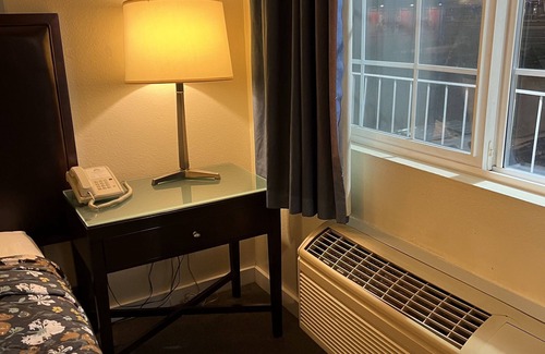 Seattle Hotel | Columbus Motor Inn