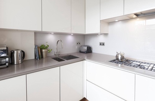 Colville Apartment | Colville Terrace by onefinestay