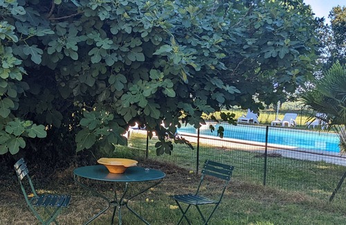 St-Pardoux-et-Vielvic House | Coly de bessède.peace and quiet in the heart of nature, swimming pool, air-conditioned rooms.