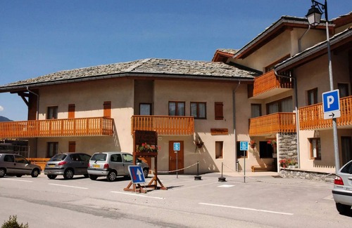 Aussois Apartment | COM306M : Apartment in quiet area near free shuttle bus and swimming pool