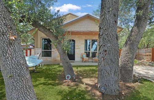 Canyon Lake House | Comal Cottage