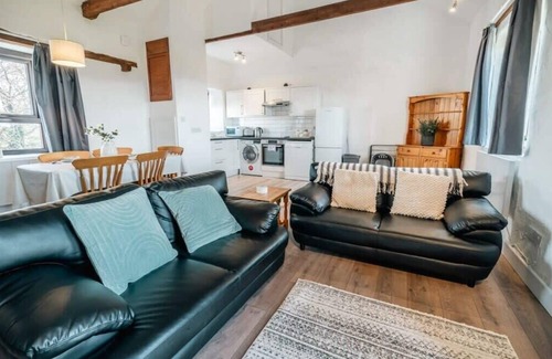 Widemouth Bay House | Combination of 2 Lovely Coastal Cottages nr Bude