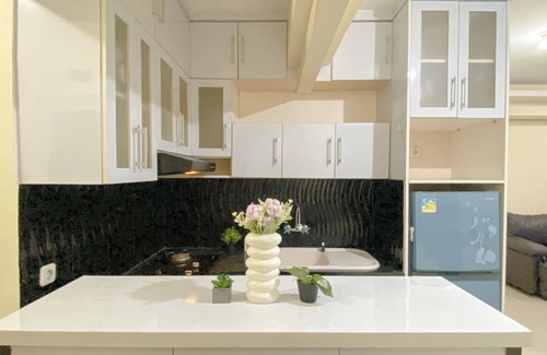Rawasari Apartment | Combined 1Br With Extra Room Apartment At Green Pramuka City