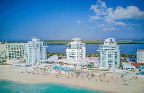 Zona Hotelera Condo | Combo #2014-Tim’s Ocean Condos – Beachfront – 10br/9.5bth + 2 Private Pools!