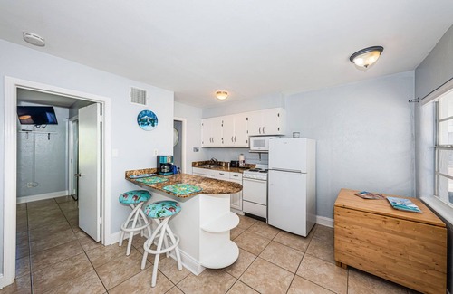 Indian Rocks Beach Villa | Come and enjoy Beachside villa suite #2 Steps from BEACH