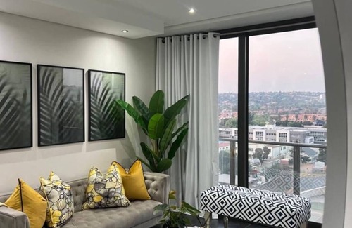 Bedfordview Apartment | Come and enjoy our luxurious place every visit has a story to tell
